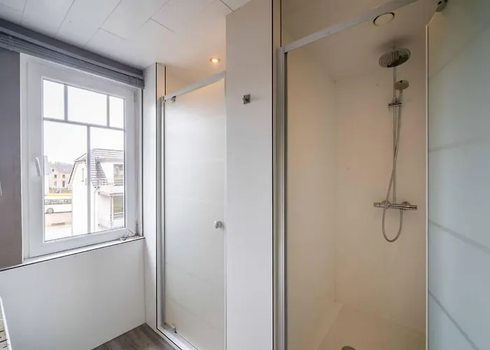 Elegant Mansion Hébergement de vacances Waimes