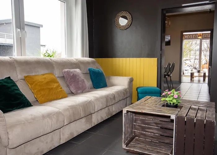 Elegant Mansion Hébergement de vacances Waimes